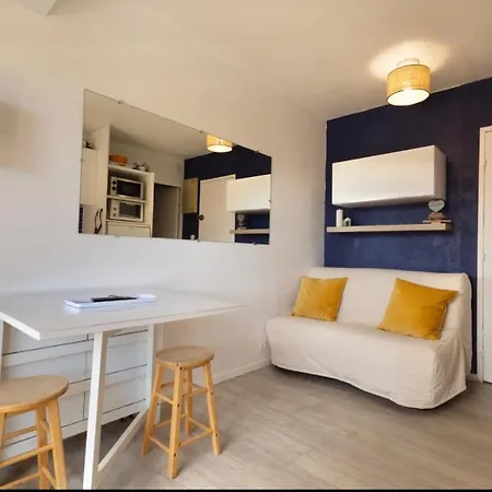 Les Rives De La Faviere Piscine Et Tennis Les Pieds Dans L'eau Apartment *